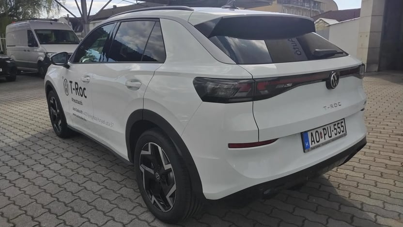 T-Roc R-Line 1.5 eTSI DSG képe