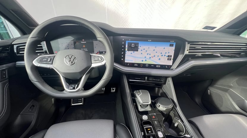 Touareg 3.0 V6 TDI R-Line Final Edition képe