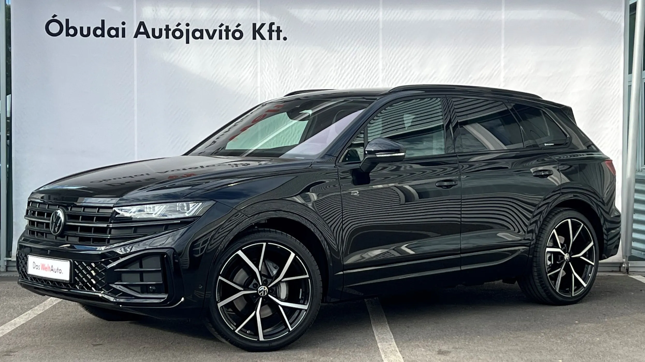 Touareg 3.0 V6 TDI R-Line Final Edition képe
