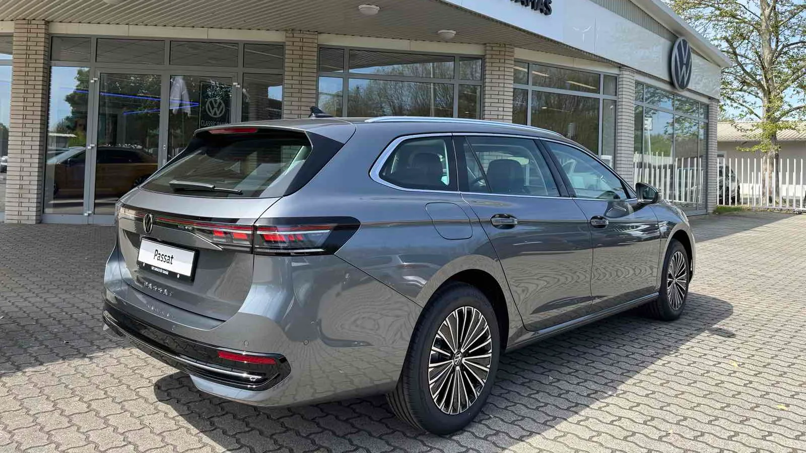 Passat Variant Elite 2.0 TDI DSG képe