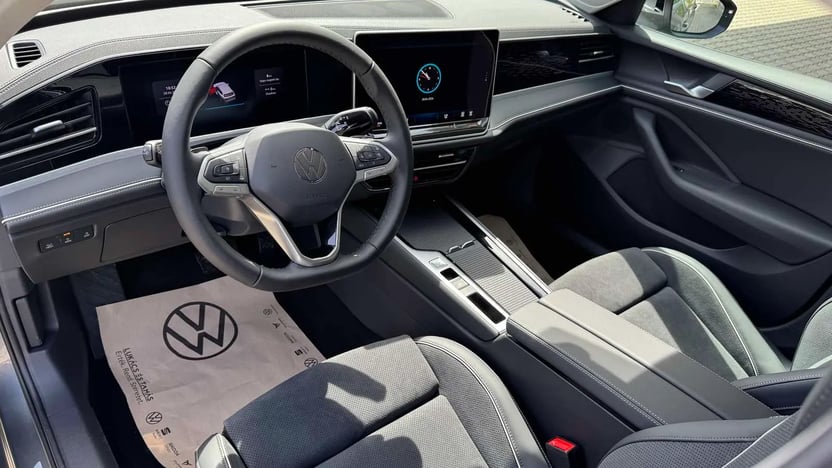 Passat Variant Elite 2.0 TDI DSG képe