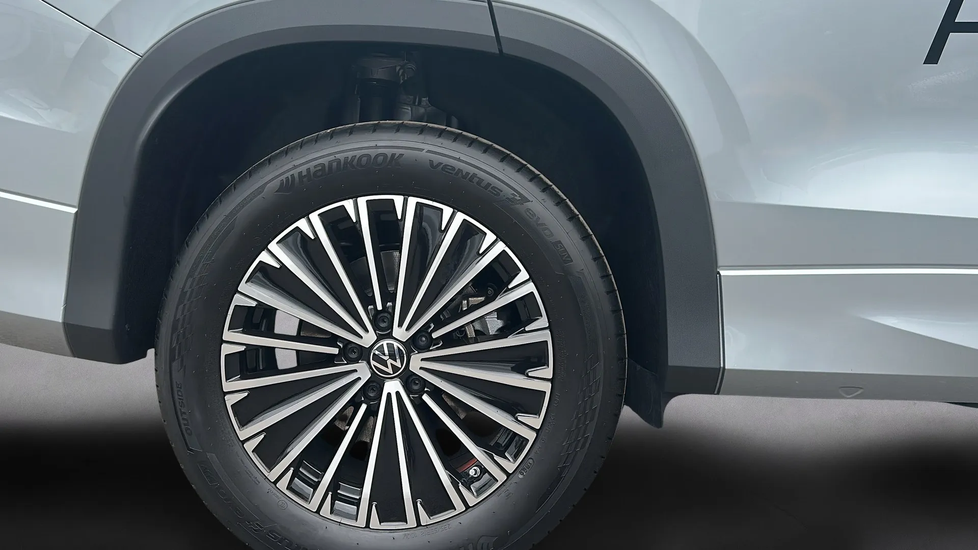 Tayron Elegance TSI Plug-In-Hybrid képe