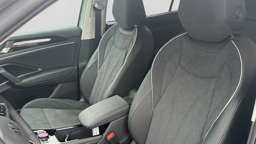 Tayron Elegance TSI Plug-In-Hybrid képe