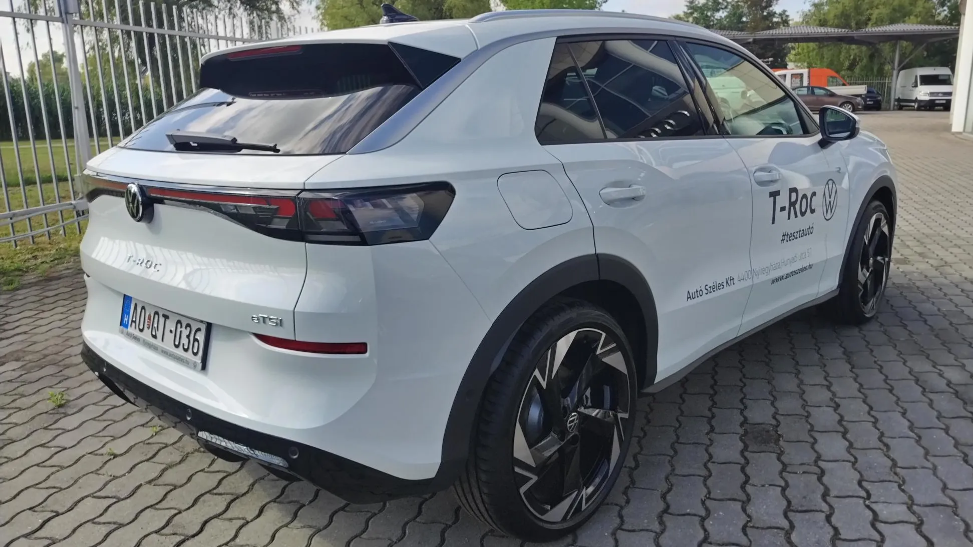 T-Roc R-Line 1.5 eTSI DSG képe