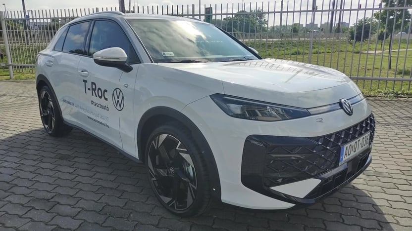 T-Roc R-Line 1.5 eTSI DSG képe