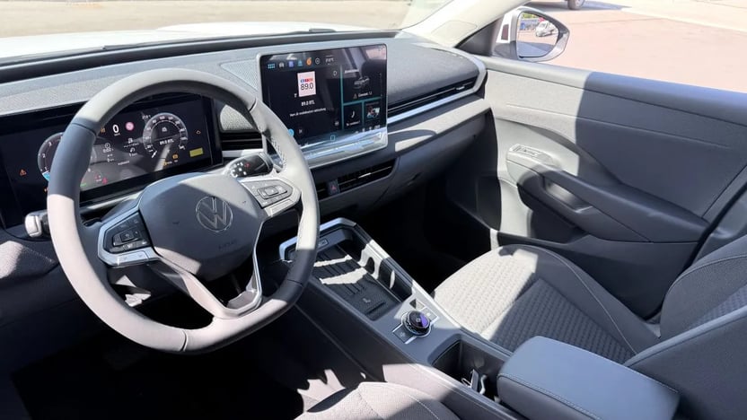 T-Roc Life 1.5 eTSI DSG képe