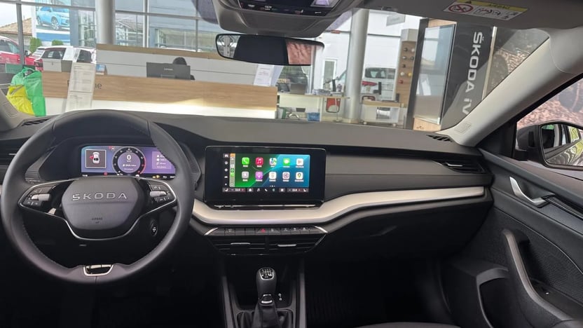 Imaginea unui Octavia Essence 1.5 TSI