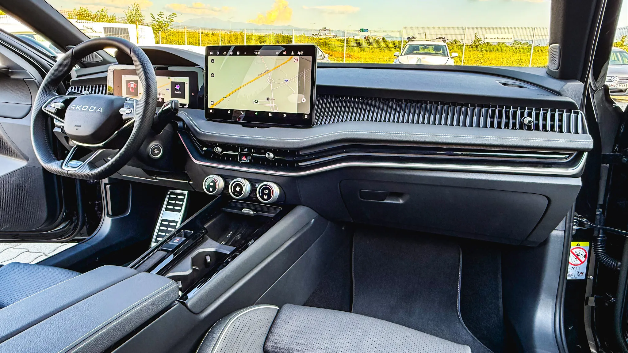 Imaginea unui Superb Sportline 2.0 TDI 4x4 DSG