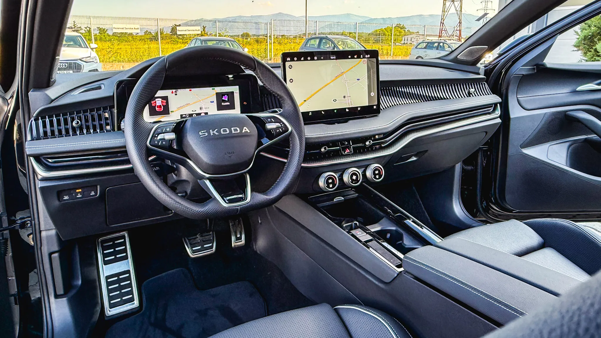 Imaginea unui Superb Sportline 2.0 TDI 4x4 DSG