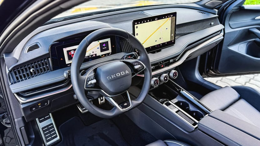 Imaginea unui Superb Sportline 2.0 TDI 4x4 DSG