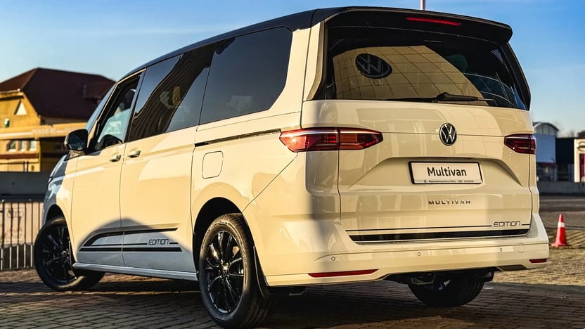 Imaginea unui Multivan Life L 2.0 TDI 110KW