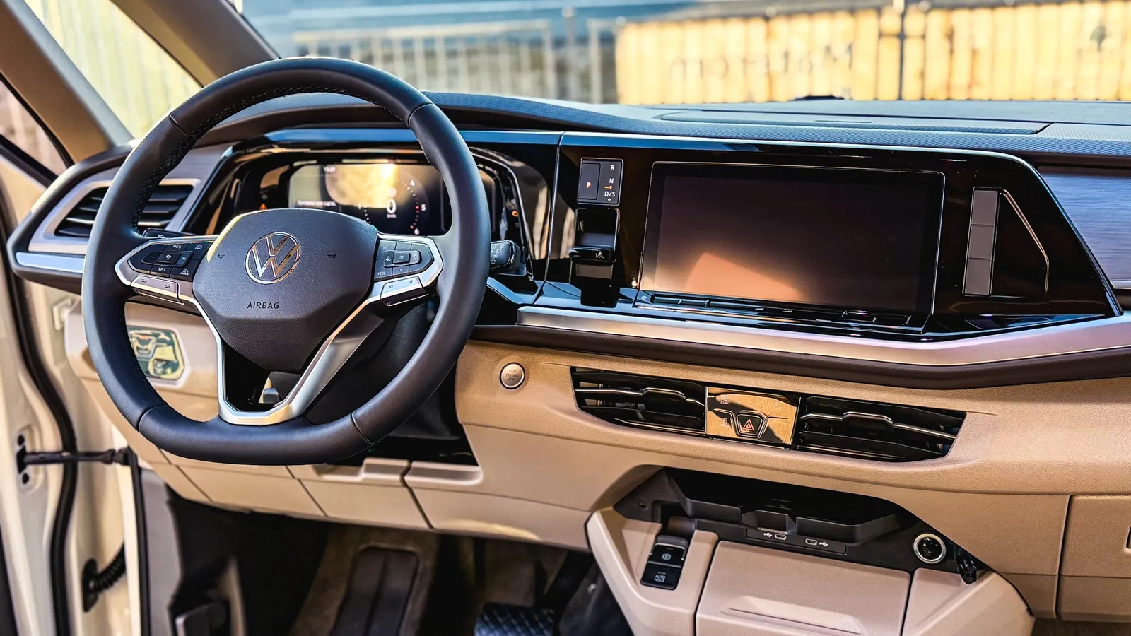 Imaginea unui Multivan Life L 2.0 TDI 110KW