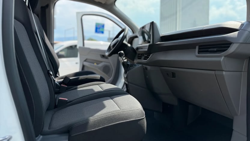 Imaginea unui T7 Furgon LR 2.0 TDI 81 kW