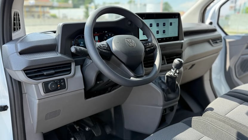 Imaginea unui T7 Furgon LR 2.0 TDI 81 kW