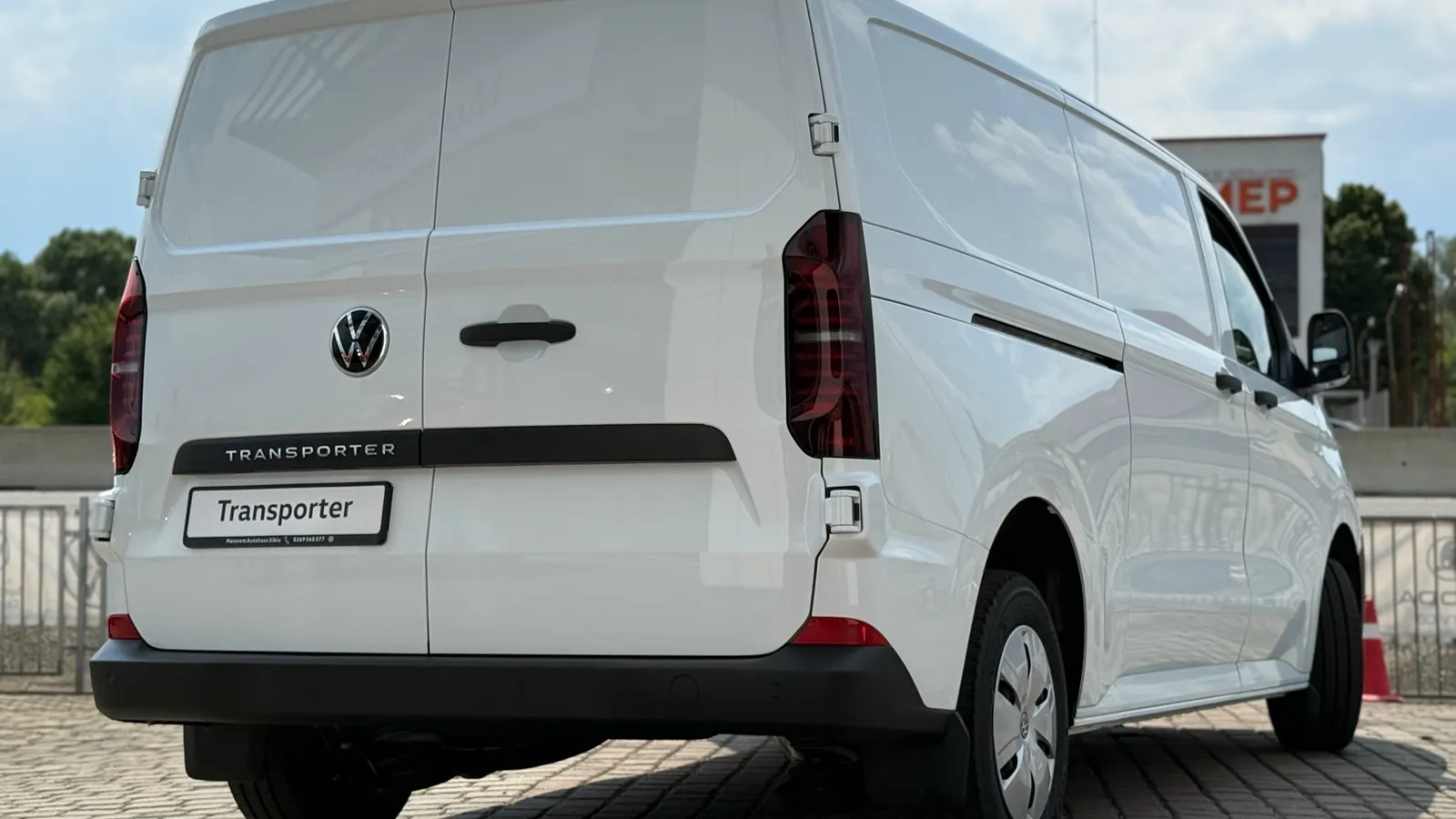 Imaginea unui T7 Furgon LR 2.0 TDI 81 kW