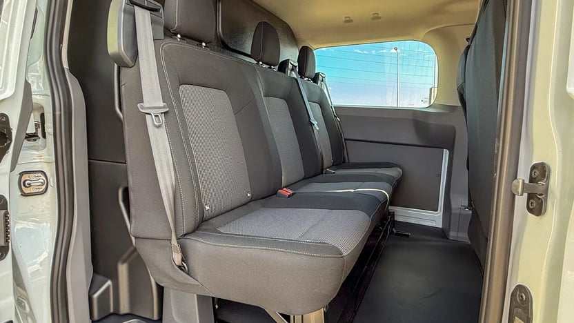 Imaginea unui T7 Furgon Plus LR 2.0 TDI 81 kW