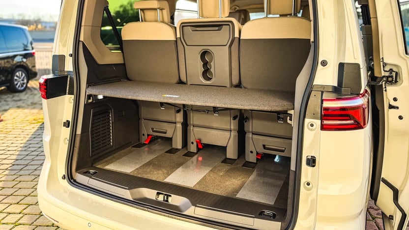 Imaginea unui Multivan Life L 2.0 TDI 110KW