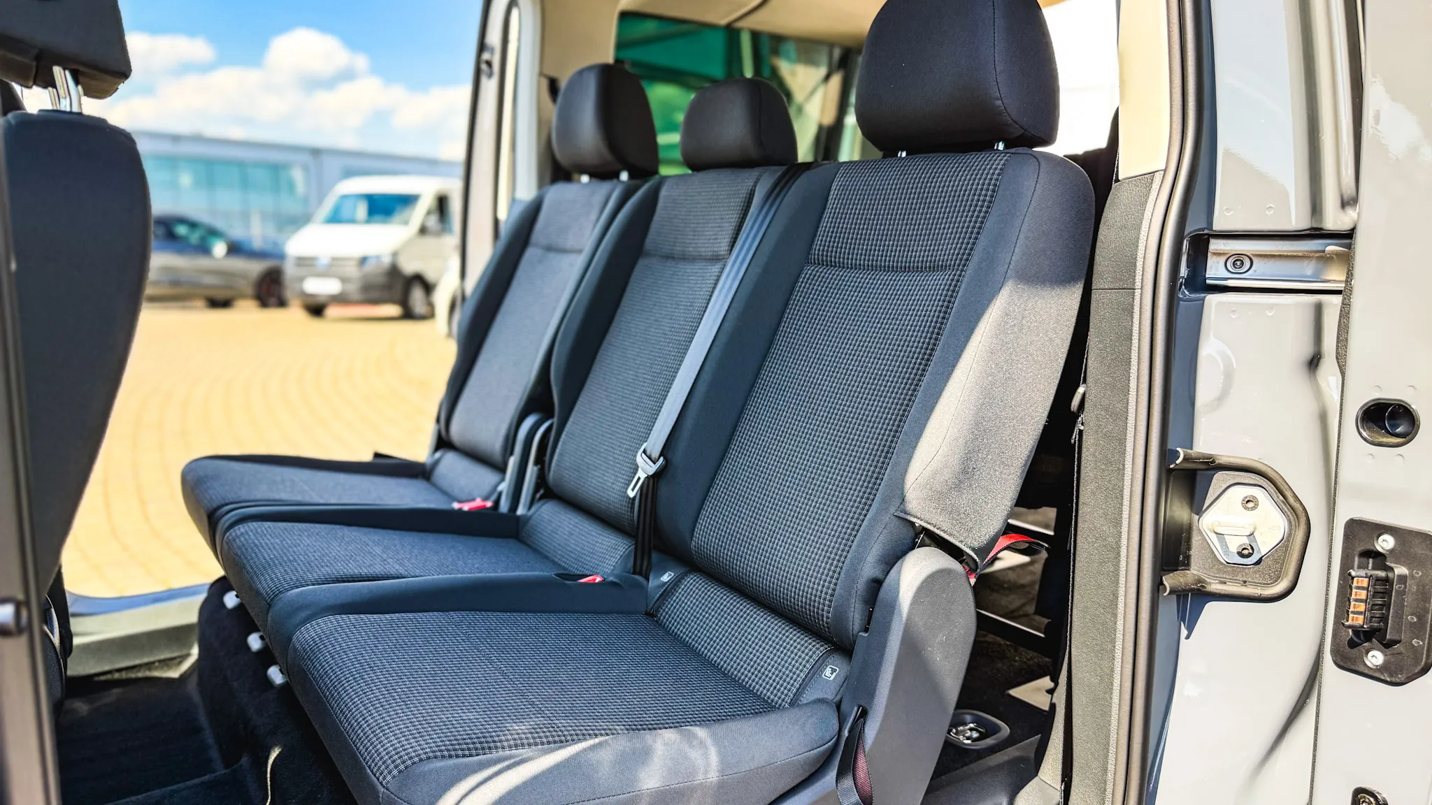 Imaginea unui Caddy Maxi 2.0 TDI 90 kW DSG