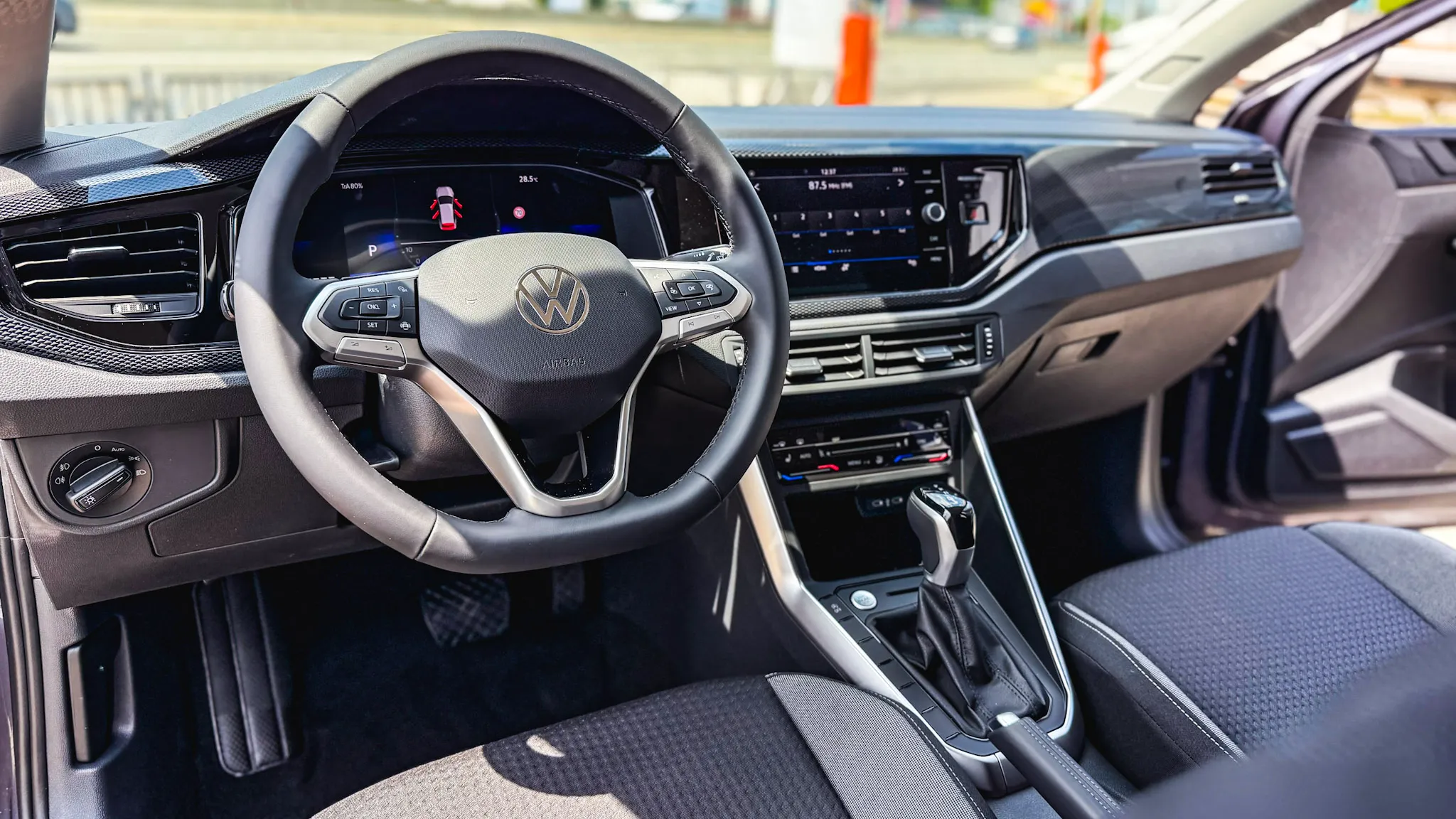 Imaginea unui Taigo Life 1.5 TSI DSG