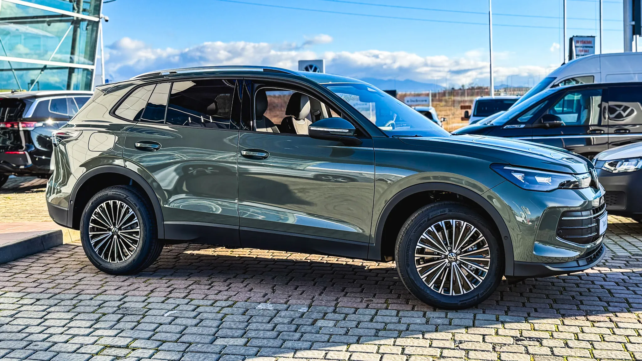 Imaginea unui Noul Tiguan Life Hybrid 1,5 TSI DSG