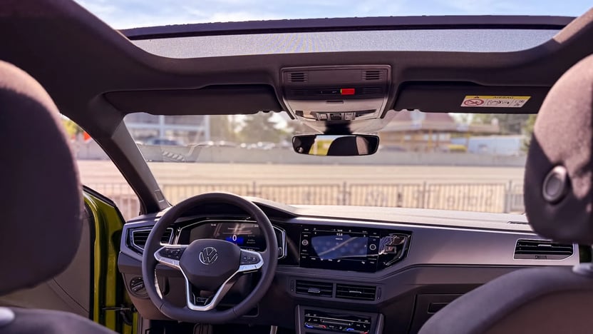 Imaginea unui Taigo R-Line 1.5 TSI DSG