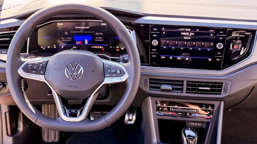 Imaginea unui Taigo R-Line 1.5 TSI DSG