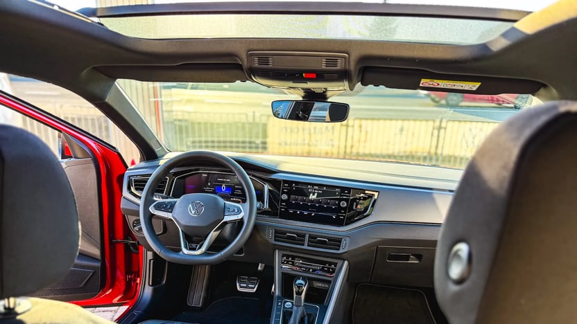 Imaginea unui Taigo R-Line 1.5 TSI DSG