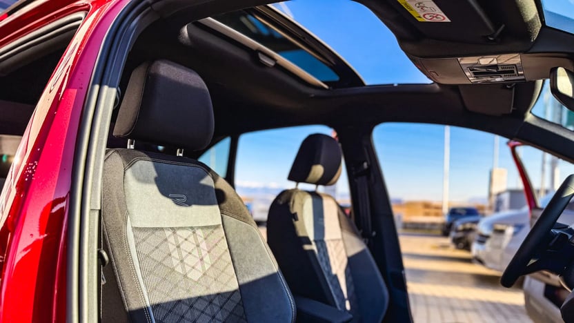 Imaginea unui Taigo R-Line 1.5 TSI DSG