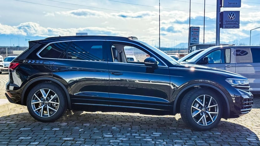 Imaginea unui Touareg Elegance V6 TDI