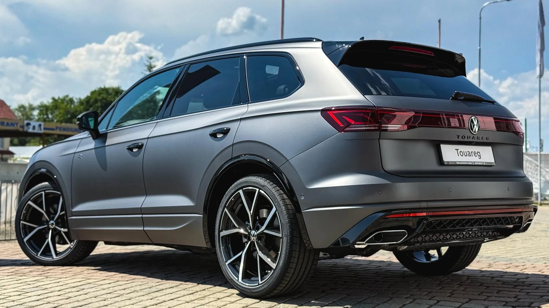 Noul Touareg R-Line V6 TDI