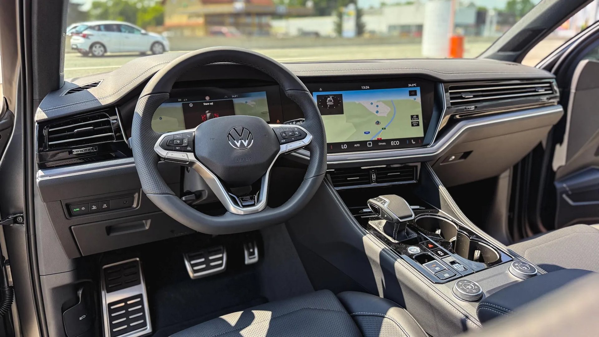 Noul Touareg R-Line V6 TDI