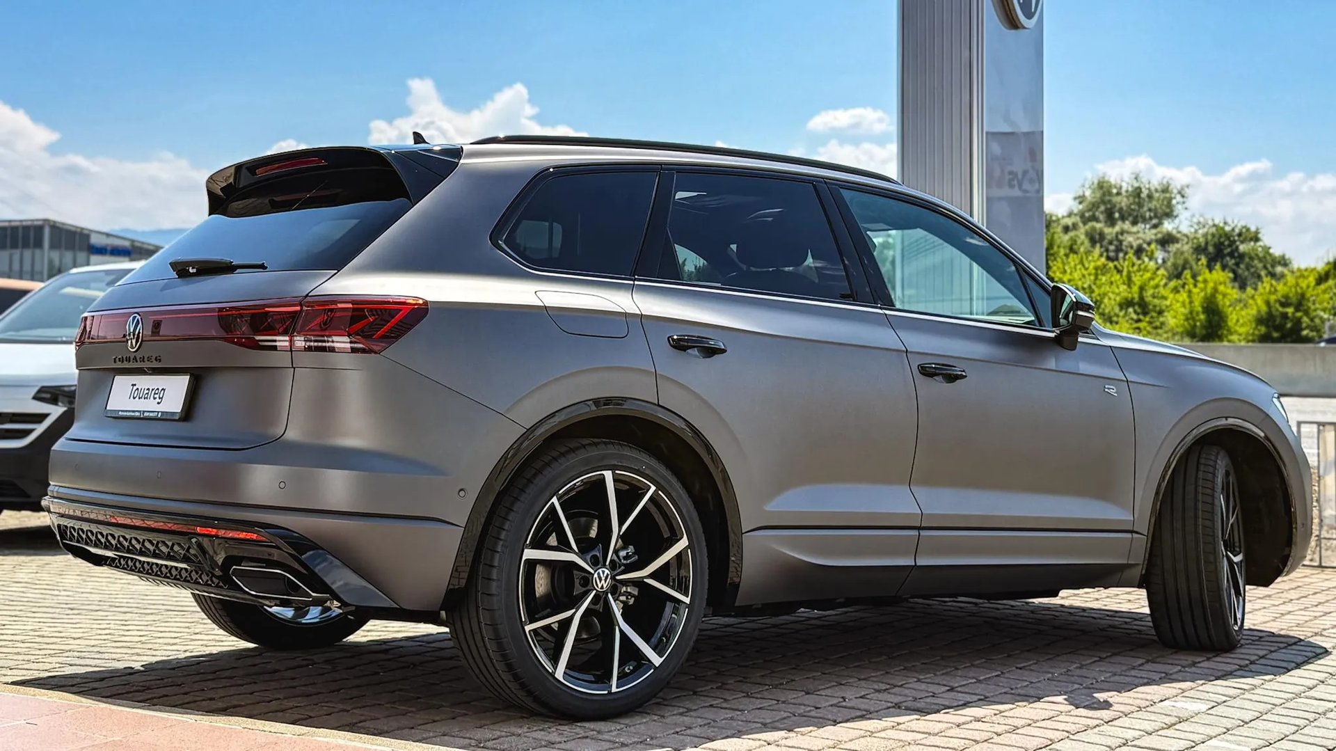 Noul Touareg R-Line V6 TDI
