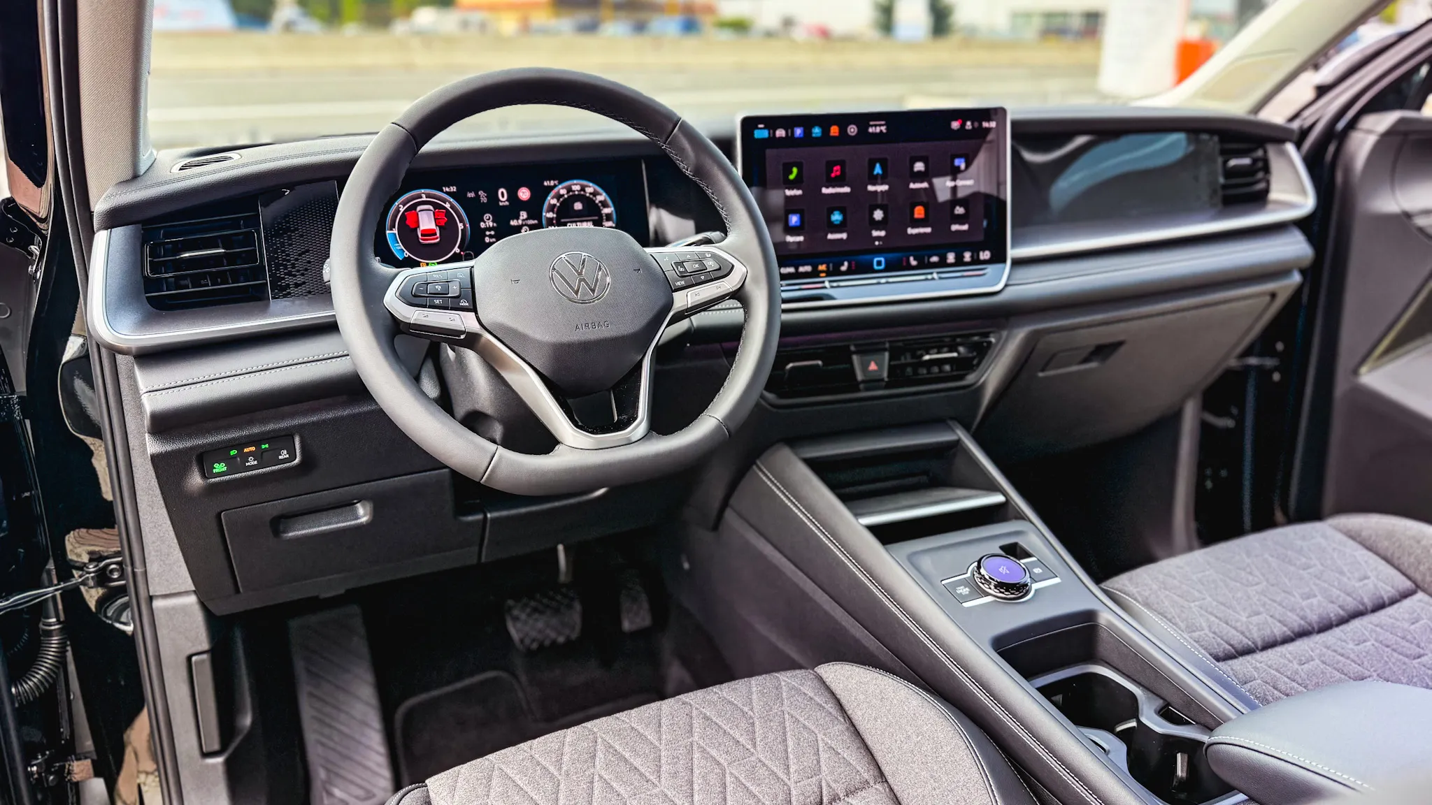 Imaginea unui Tayron Life 2.0 TDI 4Motion