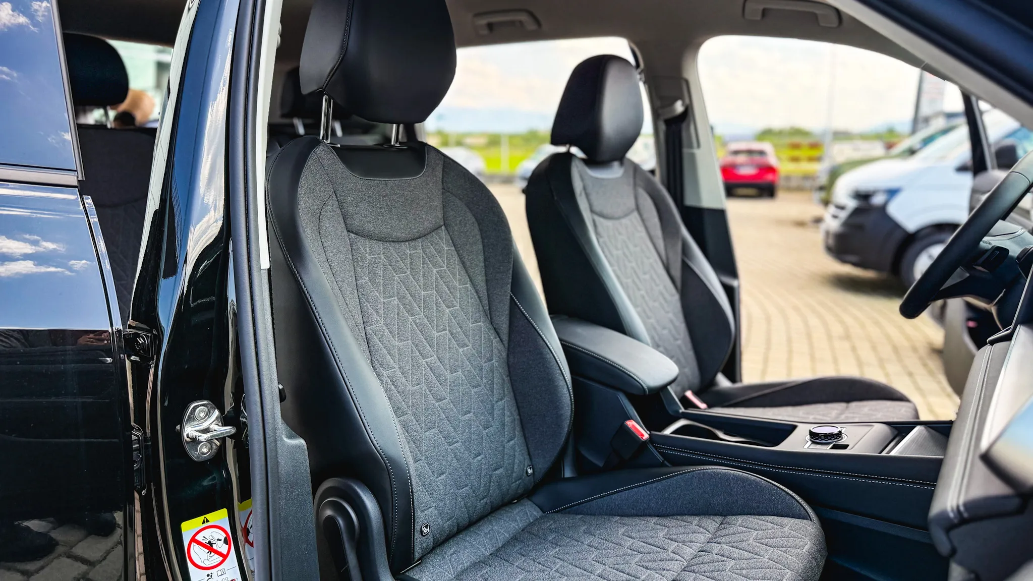 Imaginea unui Tayron Life 2.0 TDI 4Motion