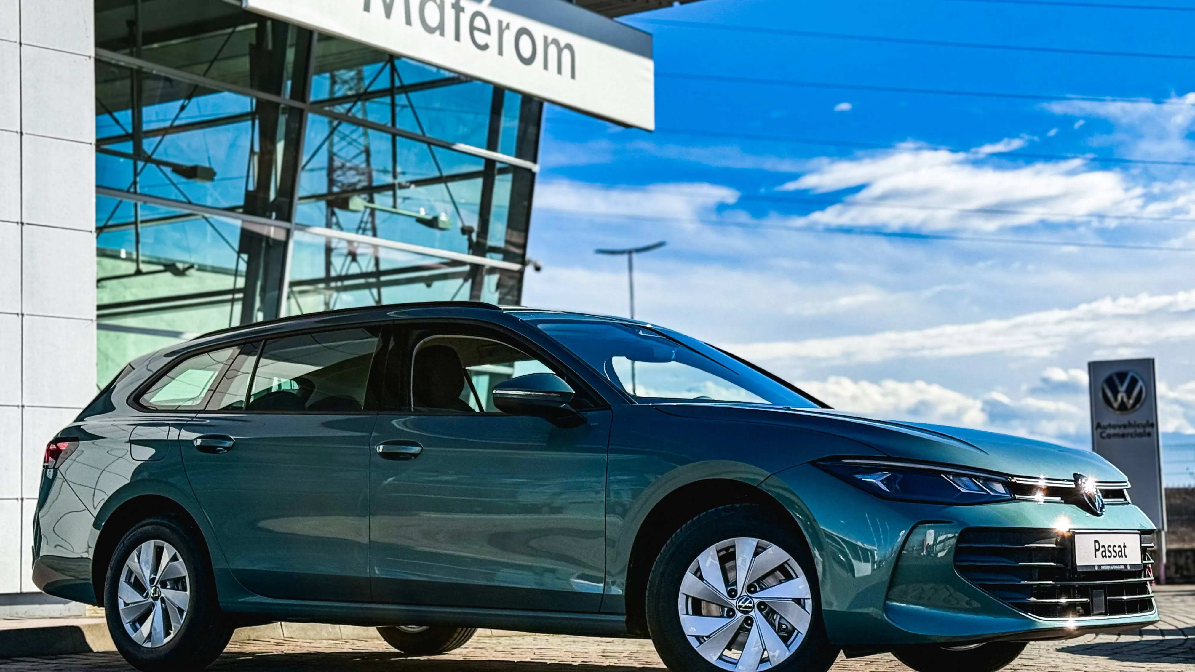 Imaginea unui Passat Base 2.0 TDI