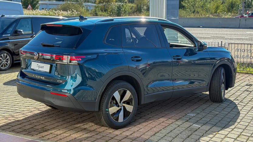 Imaginea unui Noul Tiguan Life 1,5 eTSI DSG