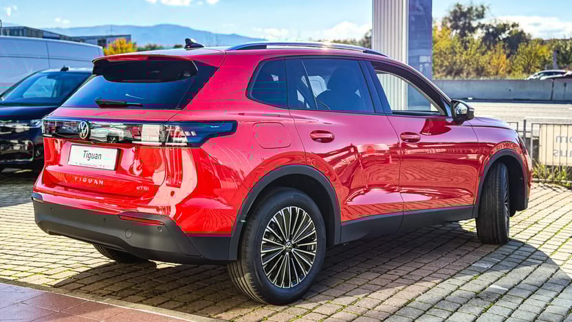 Imaginea unui Noul Tiguan Life 1,5 eTSI DSG