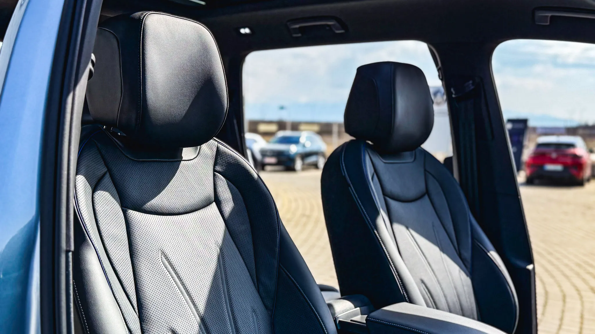 Imaginea unui Tayron R-Line TSI Hybrid