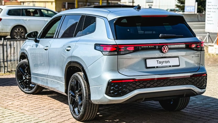 Imaginea unui Tayron R-Line TSI Hybrid