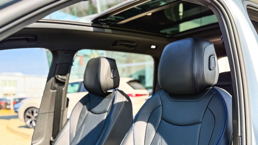 Imaginea unui Tayron R-Line TSI Hybrid