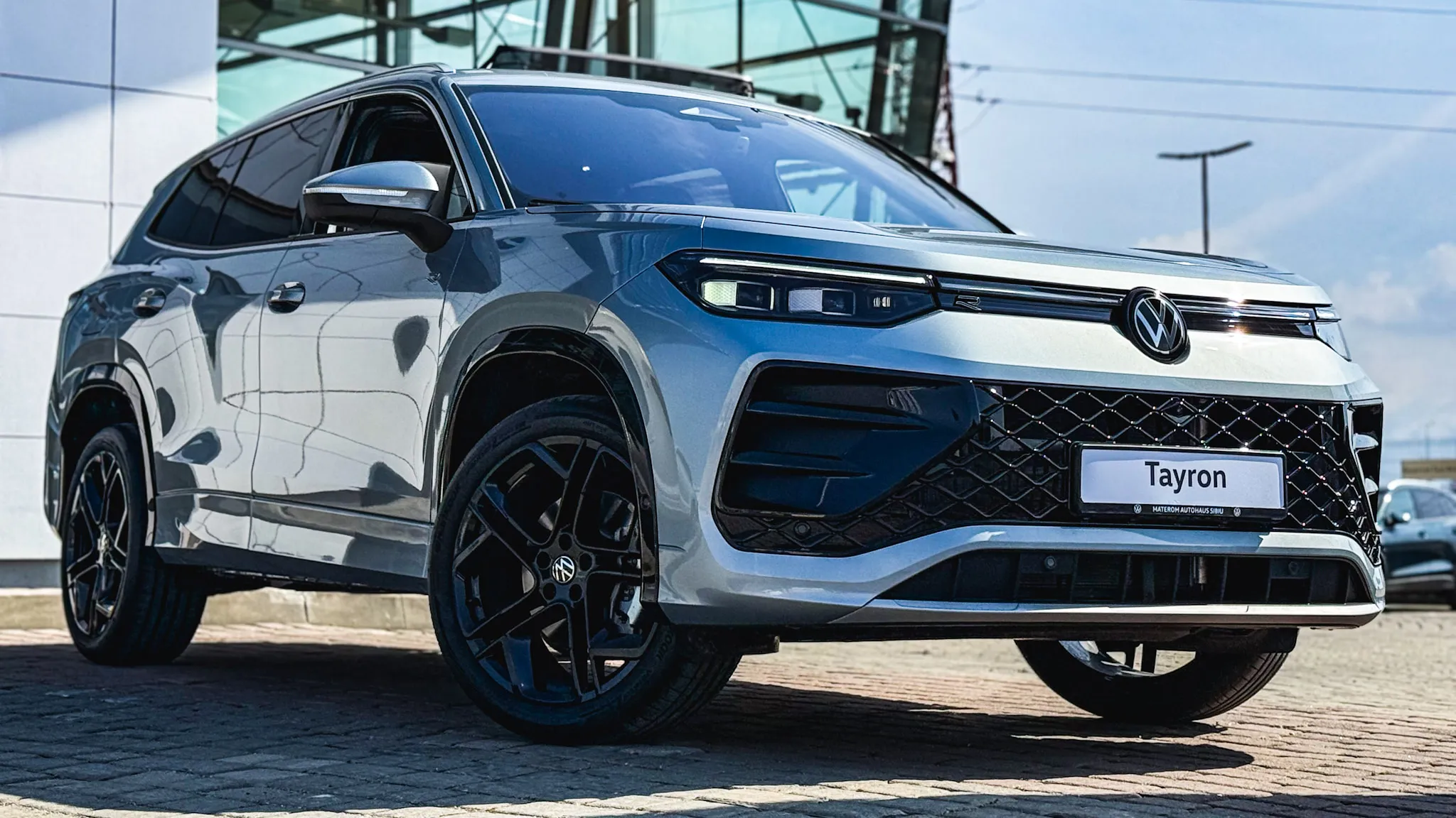 Imaginea unui Tayron R-Line TSI Hybrid