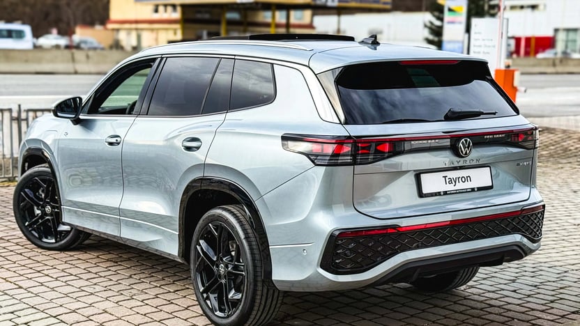 Imaginea unui Tayron R-Line TSI Hybrid