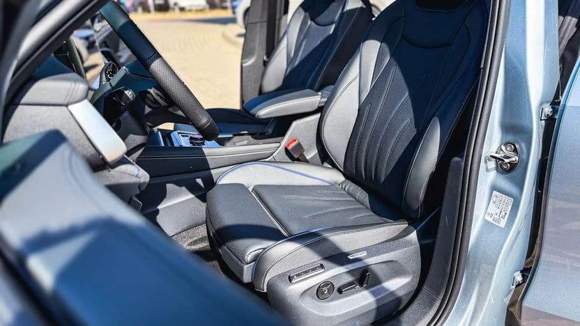 Imaginea unui Tayron R-Line TSI Hybrid