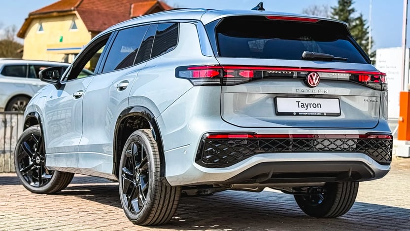 Imaginea unui Tayron R-Line TSI Hybrid