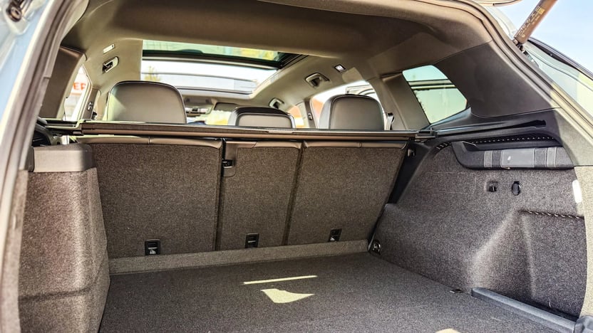 Imaginea unui Tayron R-Line TSI Hybrid