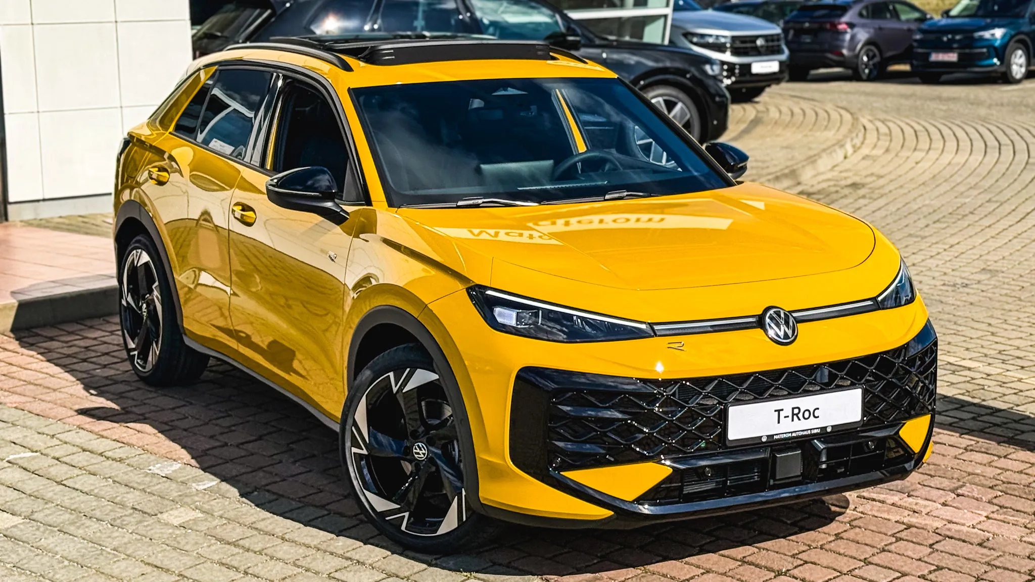 Imaginea unui Noul T-Roc R-Line 1.5 eTSI DSG