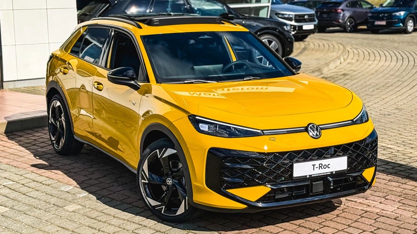Imaginea unui Noul T-Roc R-Line 1.5 eTSI DSG
