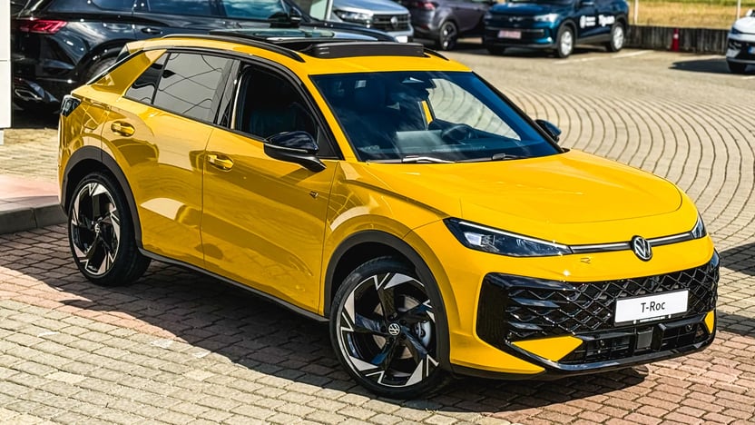 Imaginea unui Noul T-Roc R-Line 1.5 eTSI DSG