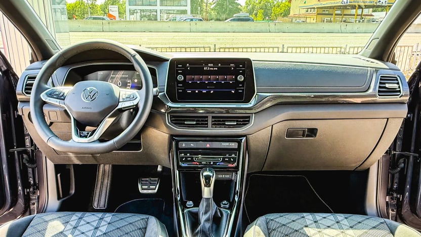 Imaginea unui T-Cross Sport 1.5 TSI DSG