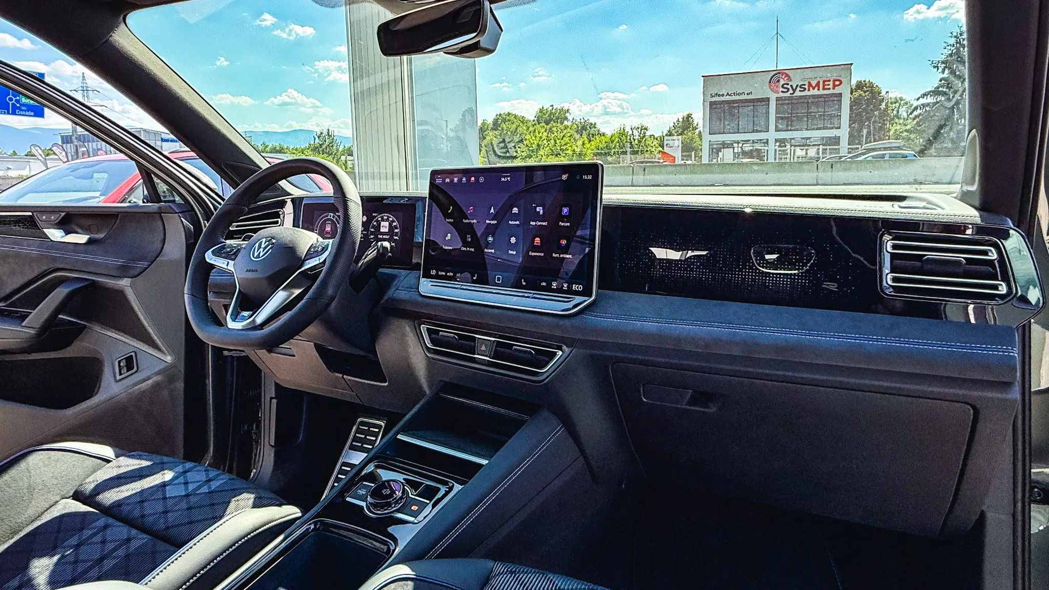 Imaginea unui Tiguan Sport Hybrid 1,5 TSI DSG
